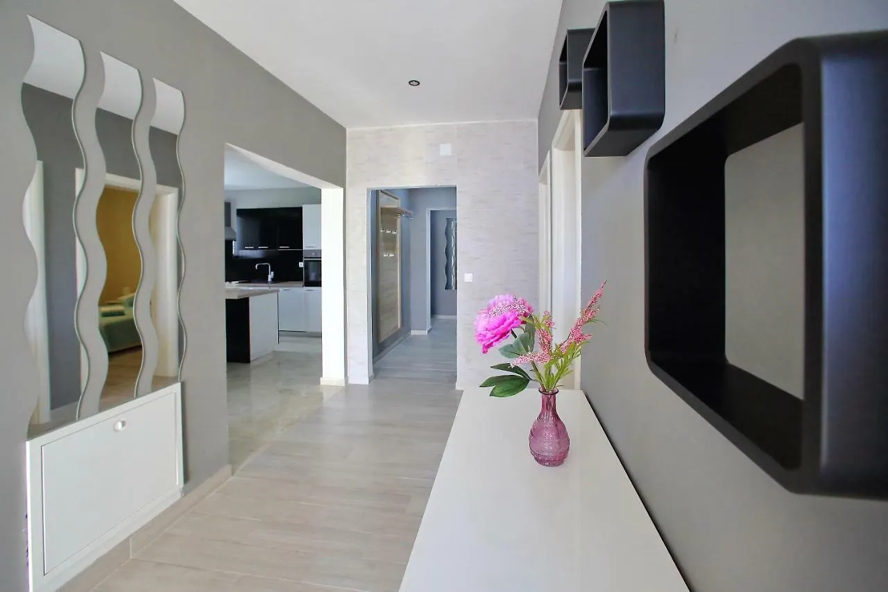 Sukošan Apartments Sonia קרואטיה