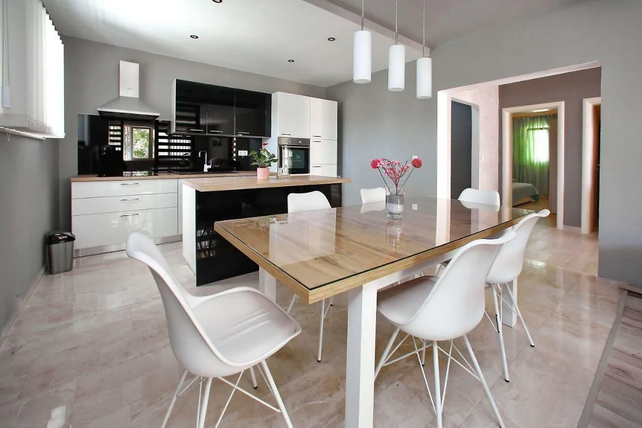 Sukošan Apartments Sonia קרואטיה