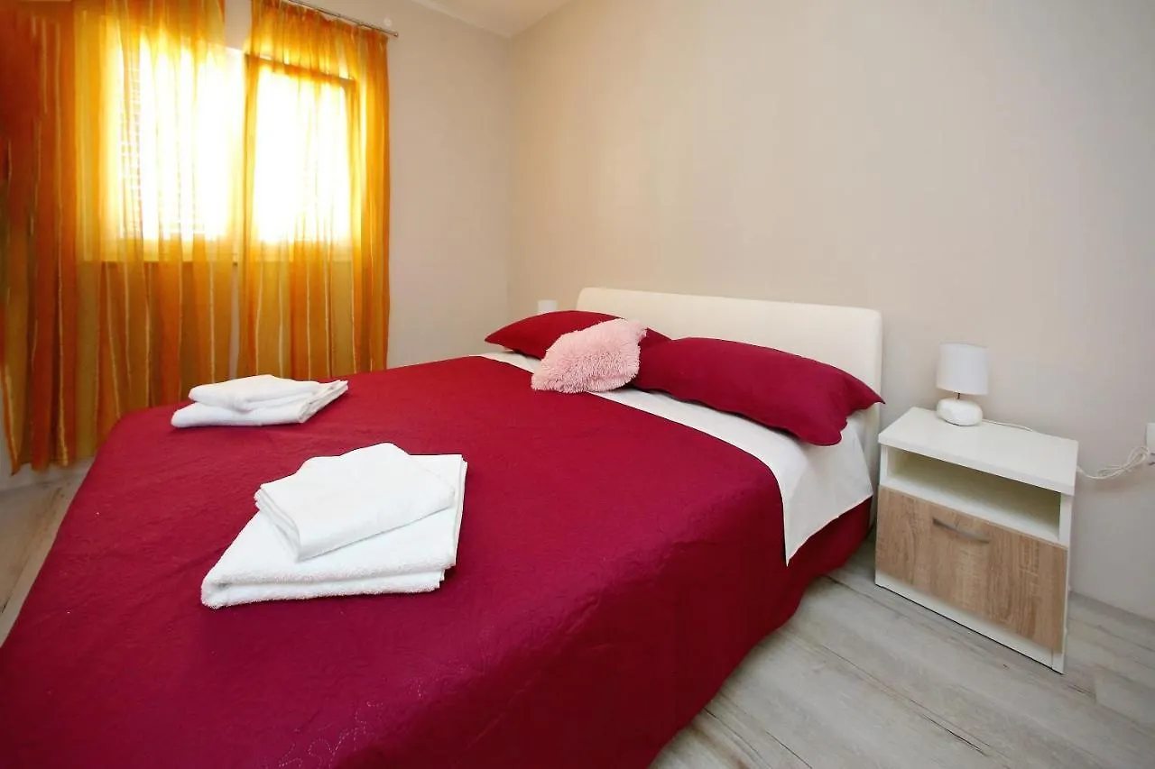 Apartments Sonia Sukošan