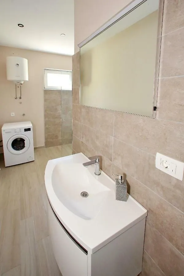 Apartments Sonia Sukošan